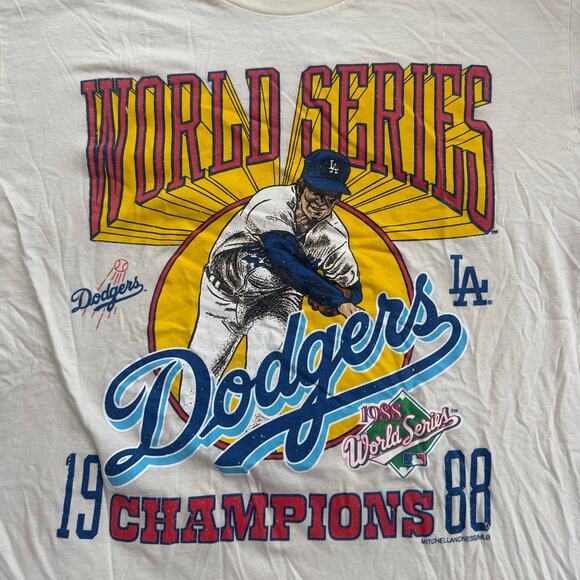 Mitchell & Ness Los Angeles Dodgers Cream 1988 World Series Champions T-Shirt - Picture 4 of 7